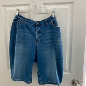 Woman’s Denim Bermuda Shorts size 18